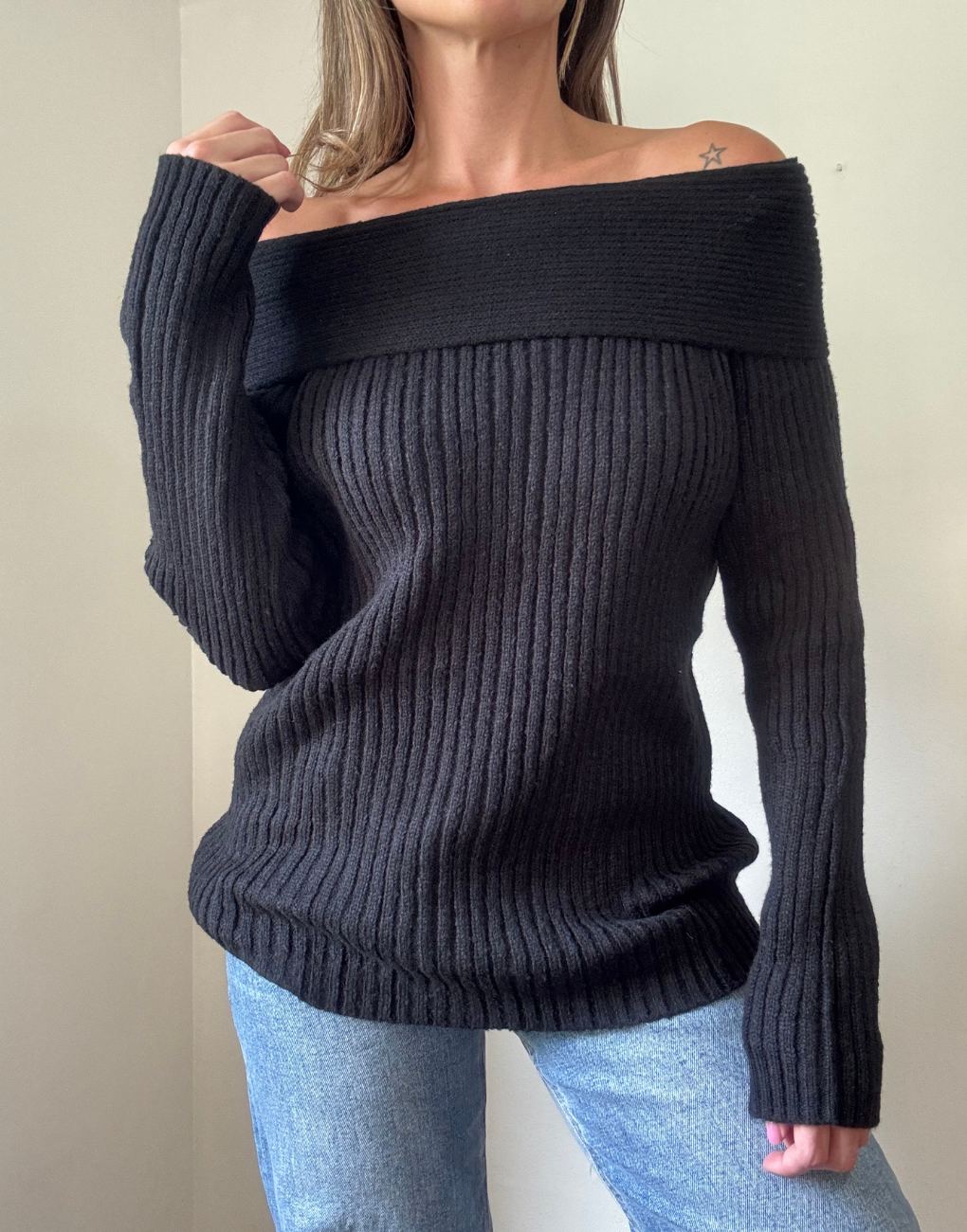 Suéter Off Shoulder Camila