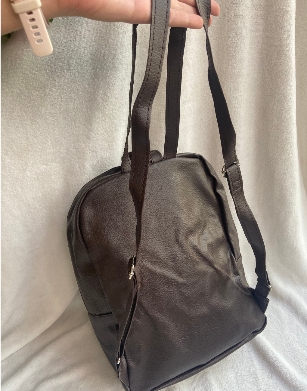 Mochila Paola diseño matalizado brillante