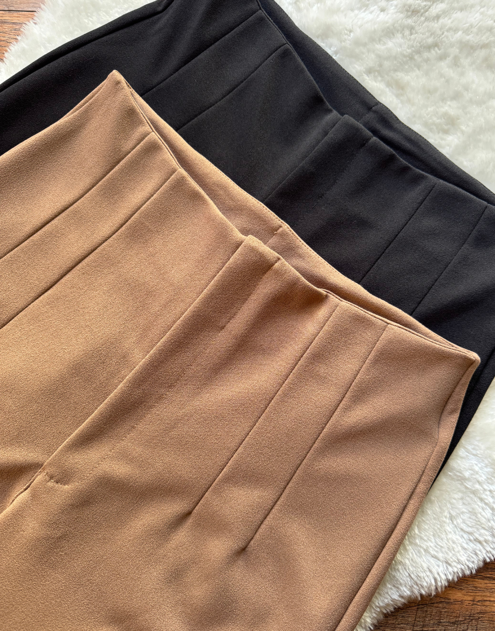 Pantalón sastre cintura avispa con pinzas Zarah