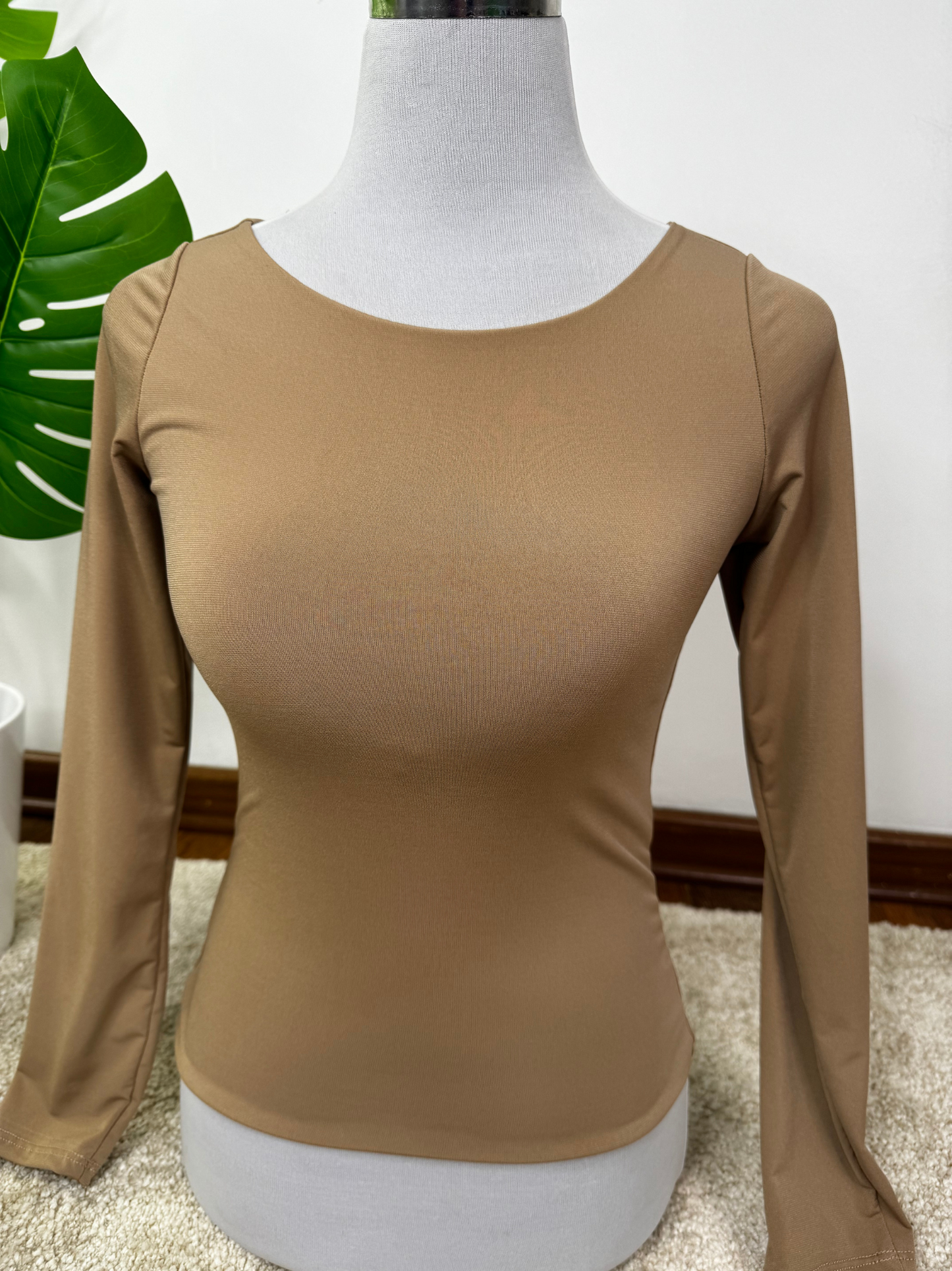 Polera básica cuello halter manga larga Sandy