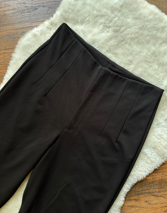 Pantalón sastre cintura avispa con pinzas Zarah
